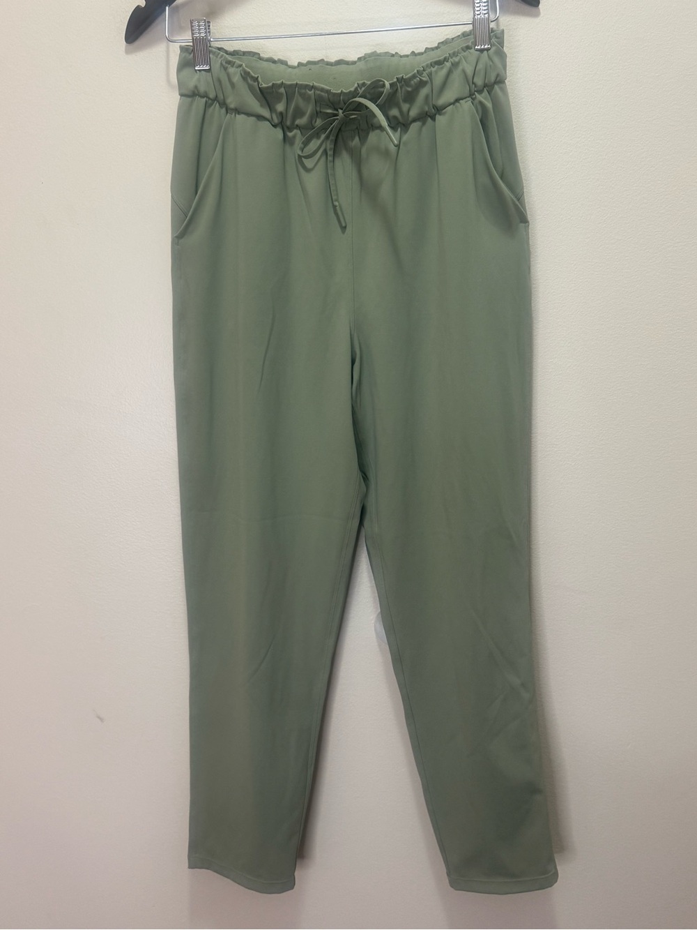 Lululemon Stretch High-Rise Tapered Pant